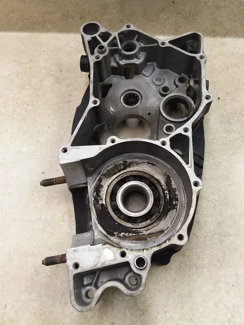 Yamaha 400 IT IT400 Engine Good Right Crankcase 1977 1978 1W6 PA AP-325