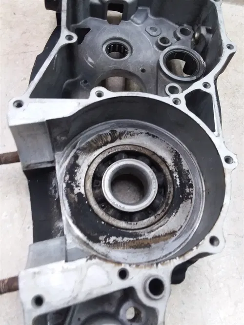 Yamaha 400 IT IT400 Engine Good Right Crankcase 1977 1978 1W6 PA AP-325