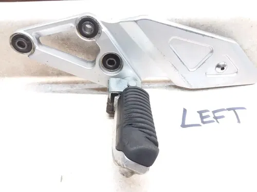 1995 Suzuki GSXR 1100 Left Front Footrest Mount Bracket GSXR1100-W PA AP-304