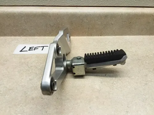 1995 Suzuki GSXR 1100 Left Front Footrest Mount Bracket GSXR1100-W PA AP-304