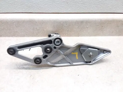 1995 Suzuki GSXR 1100 Left Front Footrest Mount Bracket GSXR1100-W PA AP-304