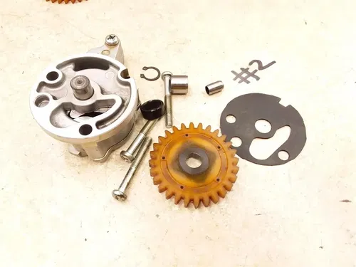Yamaha 850 TDM TDM850 Engine Oil Pump #2 1992 AP-211