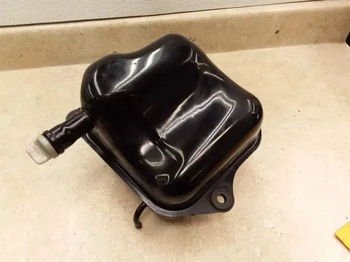Yamaha 850 TDM TDM850 Oil Tank 1992 AP-211