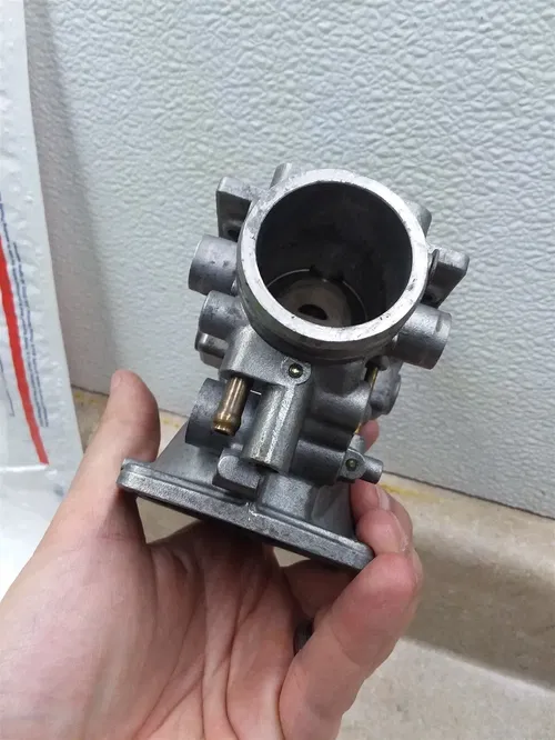 Suzuki GS650-G-E Carburetor Left Outside Body 1981-1983 # SA AP-416