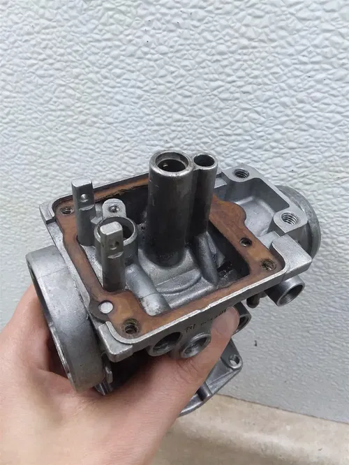Suzuki GS650-G-E Carburetor Left Outside Body 1981-1983 # SA AP-416