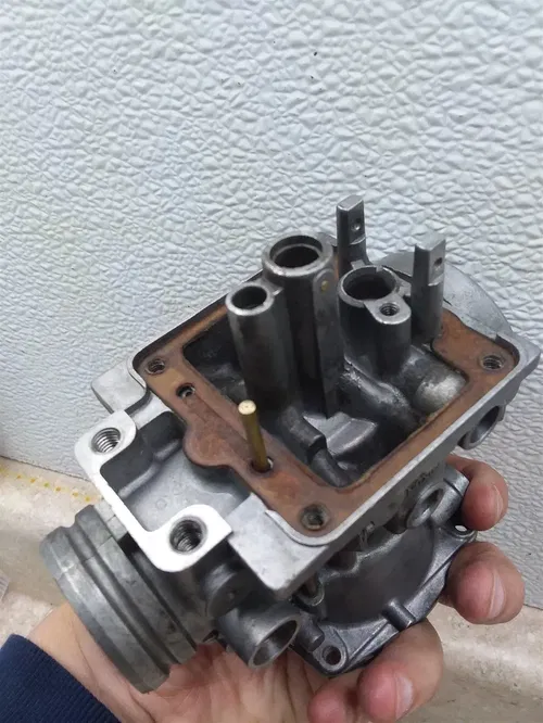 Suzuki GS650-G-E Carburetor Left Outside Body 1981-1983 # SA AP-416
