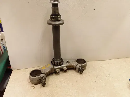 Yamaha 850 TDM TDM850 Steering Stem 1992 AP-211