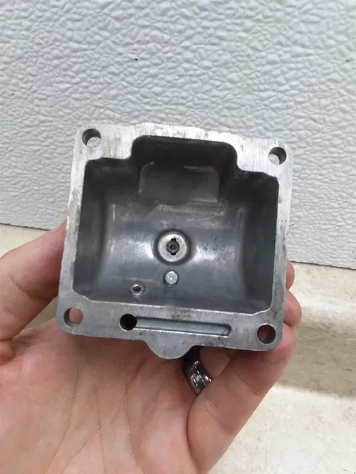 Suzuki GS650-G-E Carburetor Nice Float Bowl 1981-1983 #9 SA AP-416