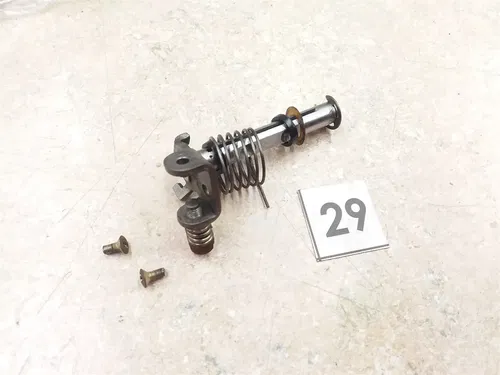 Yamaha XJ550 MAXIM SECA Carb RIGHT Inside Throttle Shaft #29 SA AP-381