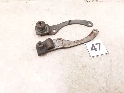 Yamaha XJ1100 Maxim Carburetor Top Mount Brackets #47 1982 1983 UO AP-390