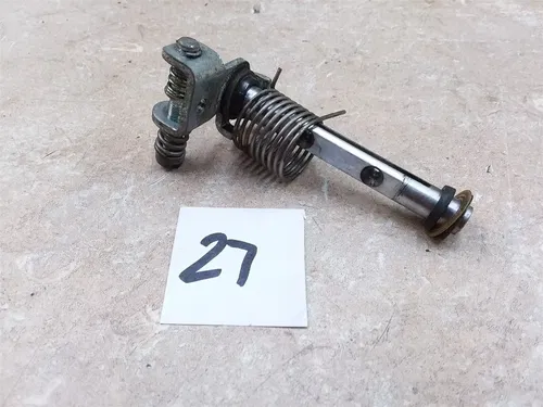 Yamaha XJ1100 Maxim Carb Carburetor LEFT Outside Throttle Shaft #27 1982 AP-273