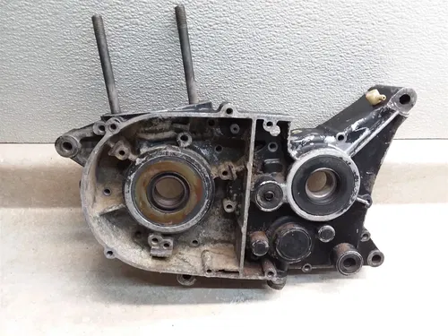 Yamaha 250 DT1-F Engine Left Crankcase 1972 1973 PA AP-255