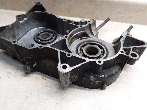 Yamaha 250 DT1-F Engine Left Crankcase 1972 1973 PA AP-255