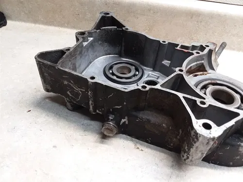 Yamaha 250 DT1-F Engine Left Crankcase 1972 1973 PA AP-255