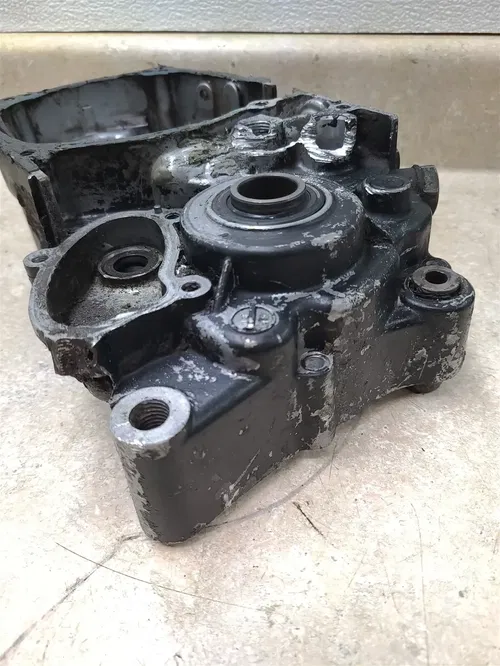 Yamaha 125 MX MX125-B Engine Left Crankcase 1975 JAP AP-115