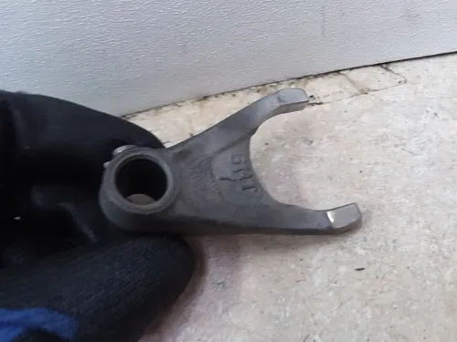 Yamaha R6S R6-S Engine Middle Center Shift Fork Shifter 2008 2009 UO AP-383