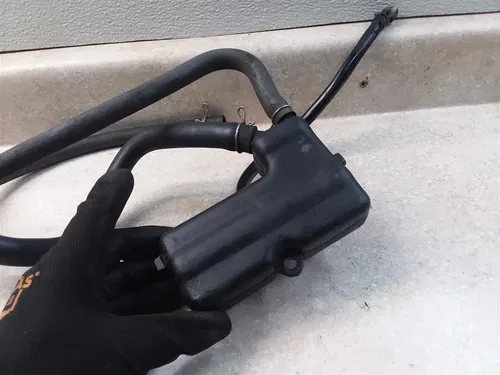 Honda V45 MAGNA VF750 Overflow Tank & Hoses 1982 1983 PA AP-352