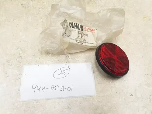 Yamaha Reflector XT500 DT175 XS1100 DT400 DT250 449-85131-01 NOS PA #25 AP-322