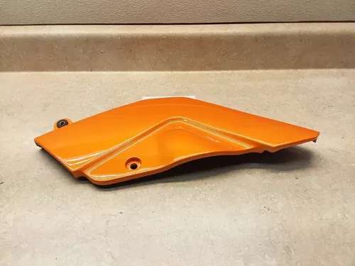 1995 Suzuki GSXR 1100 Right Side Cover GSXR1100-W PA AP-304