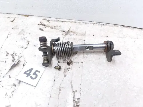 Yamaha XJ1100 Maxim Carb Left Inside Throttle Shaft #45 1982 1983 UO AP-390