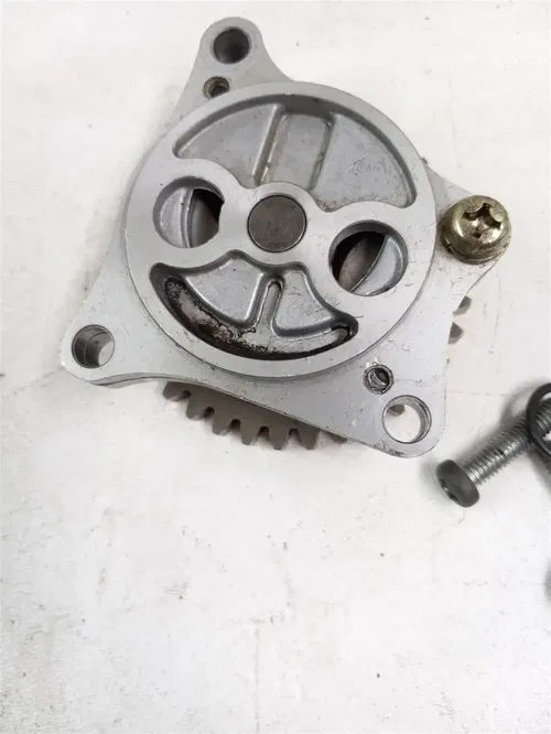Suzuki GS550-E Engine Oil Pump 1977 1978 1979 AP-87
