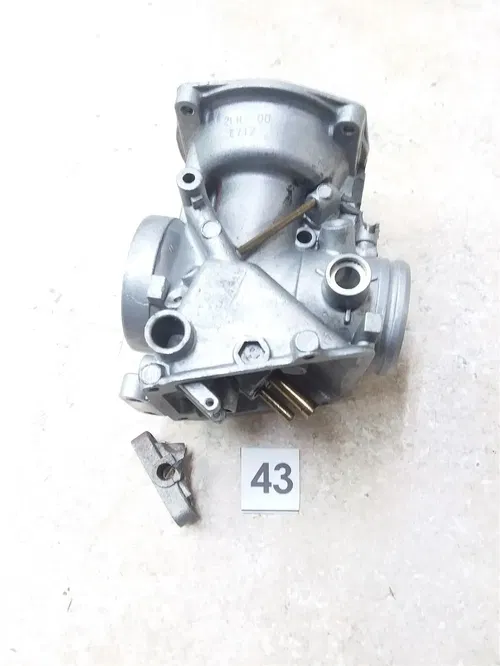Yamaha FZR1000 Carburetor RIGHT Outside Body 1987 1988 SA #43 SA AP-369