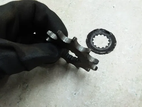 Yamaha 250 DT1 Engine Countershaft Sprocket Gear 1969 1970 1971 AP-256