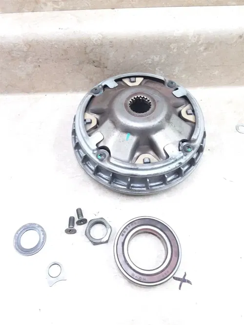 Suzuki AN400 Burgman Engine Drive Clutch 2003 2004 2005 2006 UO AP-400
