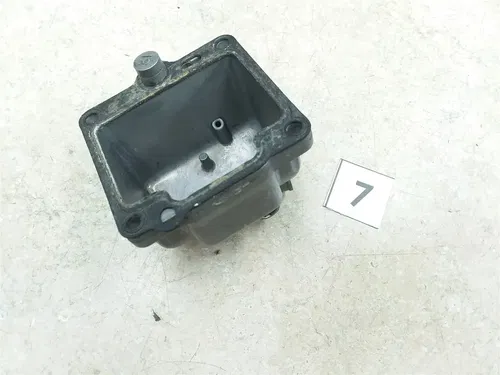 Yamaha 700 MAXIM X XJ700-X Carburetor Float Bowl 31 1985 1986 #7 UO AP-350