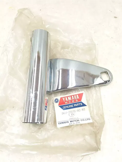 Yamaha 750 XS750-S NOS RightFork Cover Headlight Bracket 1978 1979 PA AP-