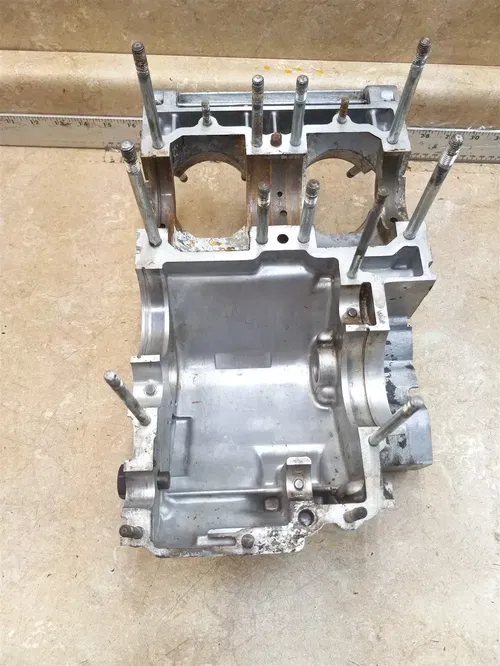 Kawasaki 250 A1 A1-SS A1SS Engine Good TOP Crankcase 1968 1969 PA AP-156