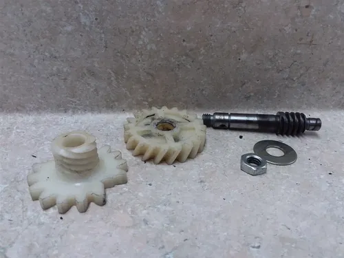 Yamaha 360 RT3 Enduro Engine Pump Tach Drive gears LOT 1973 1972 AP-104 PA
