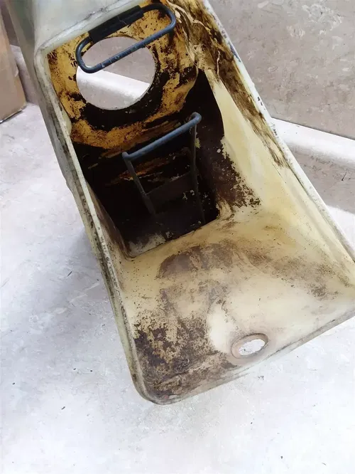 Husqvarna Husky 400 WR  WR400 Air Box Housing  1984  RP-1