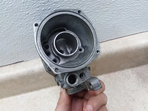 Yamaha XJ650 MAXIM XJ750 Carburetor Right Inside Body #10 1980-1983 UO AP-397