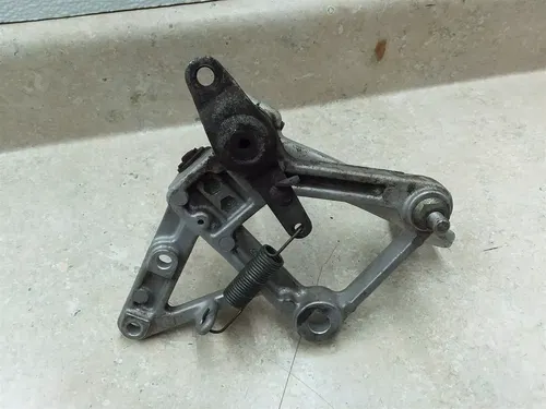 Honda 700 VFR VFR700 Right Front Footpeg Bracket Brake Pedal 1987 PA AP-322