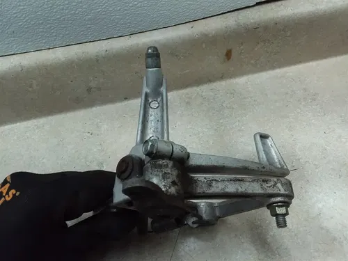 Honda 700 VFR VFR700 Right Front Footpeg Bracket Brake Pedal 1987 PA AP-322