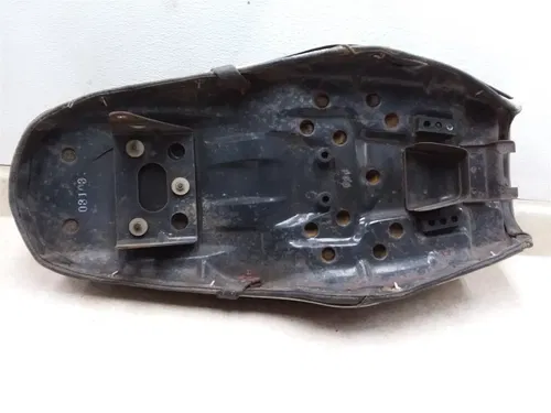 Honda 200 TWINSTAR CM200-T Seat Base Unit Good Metal Base'1980 1981 AP-217