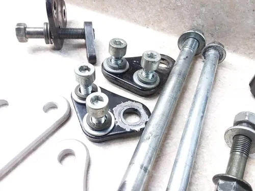 1995 Suzuki GSXR 1100 Motor Mount Bolts & Bracket Hardware GSXR1100-W PA AP-304