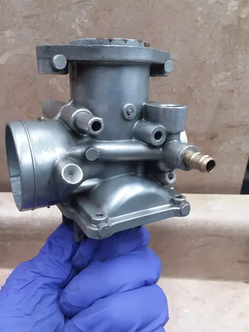 Suzuki 380 GT GT380 Carburetor MIDDLE BODY 1972 1973 #3 UO AP-354