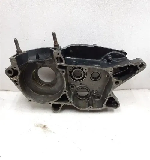 Yamaha 400 YZ YZ400-F Engine Right Crankcase 1979 PA AP-133