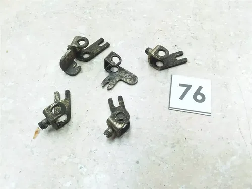 Suzuki GS1100-E-L Carburetor Choke Lifter Brackets 1980 1981 #76 UO AP-395