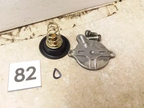 Honda CM400-T CM400-C Carburetor Outer Pump Cover Unit 1980 1981 #82 SA AP-385