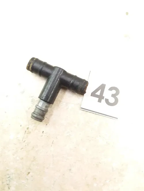 Yamaha XJ1100 Maxim Carburetor Hose Tube Joint #43 1982 1983 UO AP-390