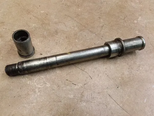 Kawasaki 600 ZX6 NINJA ZX600-E2 Front Wheel Axle 1994 PA AP-202