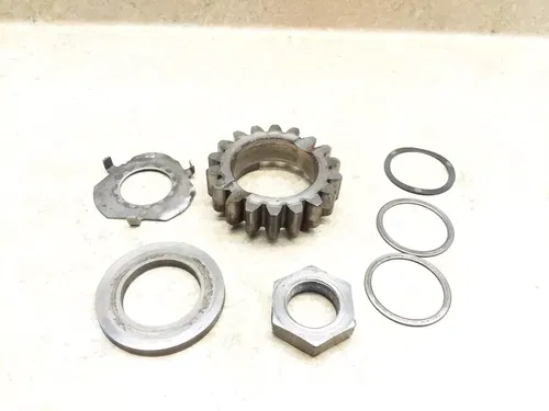 Yamaha SC500 1973 1974 Engine Clutch Nut & Gear Hardware Lot PA AP-275