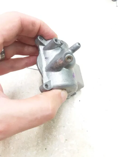Kawasaki ZX600-E ZZR600 Carburetor LEFT Float Bowl #30 1993-2003 UO AP-359