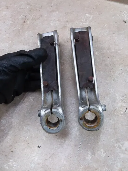 Yamaha 1100 XJ1100 MAXIM Handlebar Riser Clamp Brackets 1982 PA AP-279
