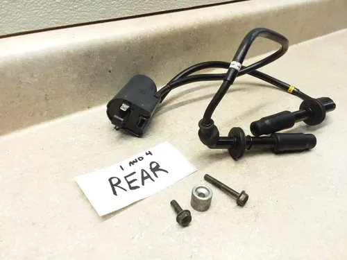 1995 Suzuki GSXR 1100 Rear Ignition Coil Spark Plug Caps GSXR1100-W PA AP-304
