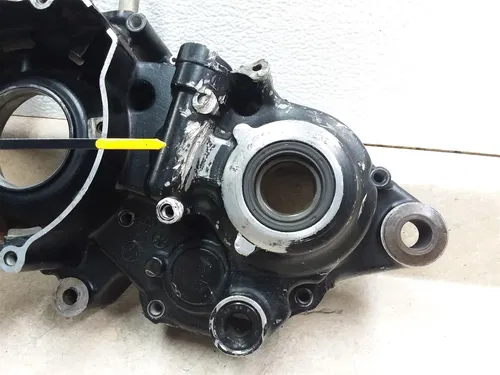 Yamaha 490 ITT490 Engine Damaged LEFT Crankcase 1983 1984 PA AP-130