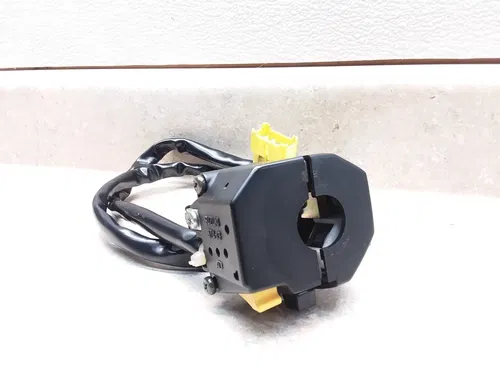 1995 Suzuki GSXR 1100 Left Handlebar Control Switch GSXR1100-W PA AP-304